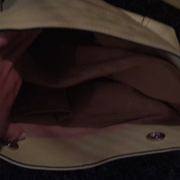 Yellow leather purse - Picture 5 of 5